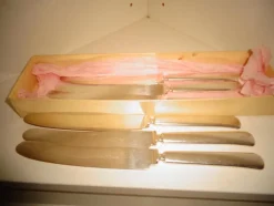 Tradera SEX MATKNIVAR> Bruks- & Prydnadsföremål