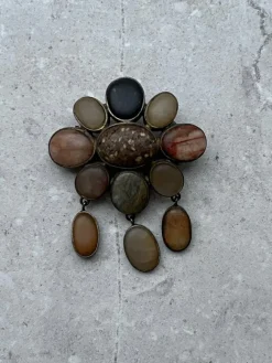 Tradera Broscher<Silver brosch med stenar - stämplar - Vintage