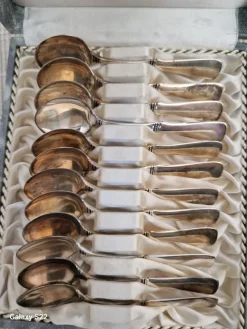 Tradera Silverskedar märkt I9> Silver