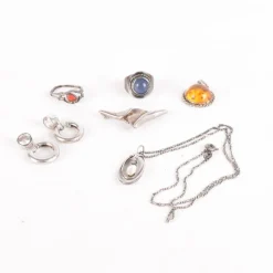 Tradera Smyckespaket<Silversmycken Ringar Örhängen Halsband Hängen m Bärnsten Stämplat 27.5gram