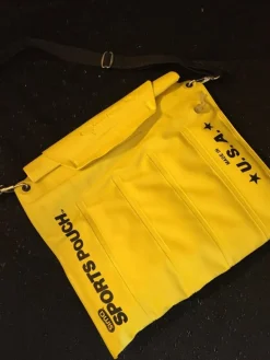 Tradera Segling<Sima Sport Pouch .Vattentät väska för tex kamera telefon mm. Storlek: 37 X 33 cm