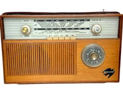 Tradera Skantic Radio AB Stockholm SBT 490^ Bärbart