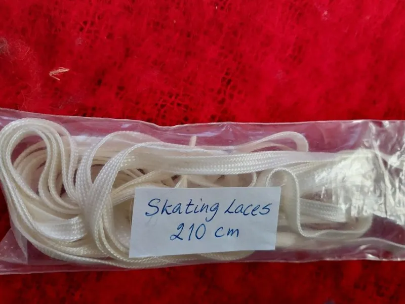 Tradera Konståkning<Skating Laces Konståkning VITA längd 210 cm