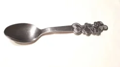 Tradera Sked - Mimmi Pigg - WALT DISNEY - By Bonny Japan. L 14 cm.^ Disney