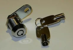 Tradera SÄKERHETS Apparat / Arkad / Flipper LÅS med två nycklar **22** RUND GEM NYCKEL^ Spelautomater