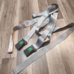 Tradera Säkerhetsbälten till bilbarnstol> Bilbarnstolar