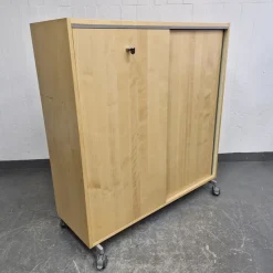 Tradera Skjutdörrskåp i trä - Kontorsskåp - Träskåp - Skåp^ Möbler