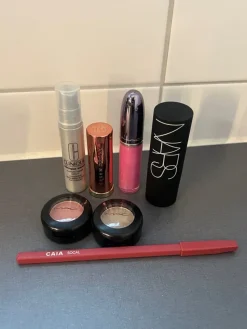 Tradera Övriga Skönhetsprodukter<Skönhetsprodukter - Clinique, MAC, Urban Decay, NARS & CAIA