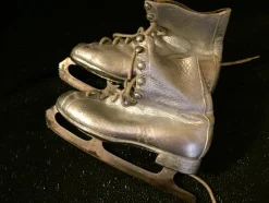 Tradera Konståkning<Skridskor.Silver.-50-60talet..St 35.