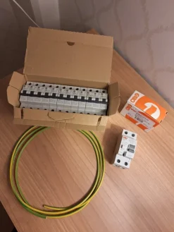 Tradera Säkringar C10A x 12, JFB 2pol 25A, Mk6 kabel> Elinstallation