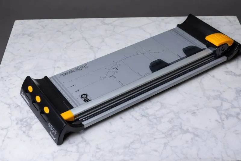 Tradera Affärsverksamhet<Skärmaskin, Fellowes Proton A3