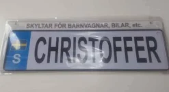 Tradera Skylt för barnvagnar, bilar, dörrar säljes för 104 kr. Fraktfritt> Barnvagnar