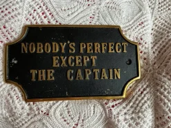 Tradera Skyltar<SKYLT i mässing