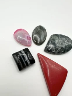 Tradera Ädelstenar<Slipad Sten. Ädelsten. Blandade Stenar.