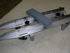 Tradera Långfärdsskridskor<Slipställ för långfärdsskridskor med bryne