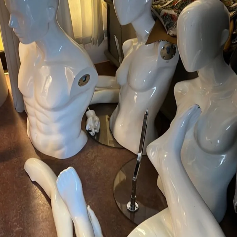 Tradera Allt På Bilden<Säljer flera stycken skräddardummier