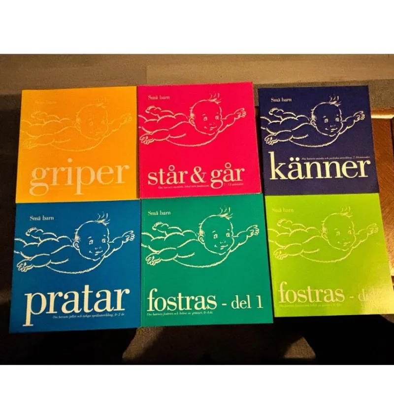 Tradera Små barn-serien: Griper, står & går, känner, pratar, fostras del 1 & 2> Graviditets- & Barnböcker