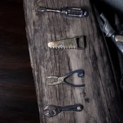 Tradera Smyckestillbehör<Smycken Verktyg- 4 st vackra miniverktyg/charms