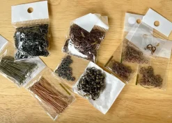 Tradera Smyckesdelar i brons- och kopparfärgad metall^ Smyckestillverkning