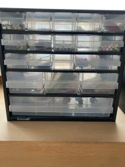 Tradera Smyckestillbehör<Smyckestillverkning med pärlor, hängen, örhängen och tillbehör