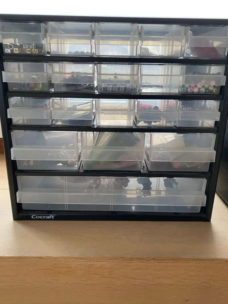 Tradera Smyckestillbehör<Smyckestillverkning med pärlor, hängen, örhängen och tillbehör