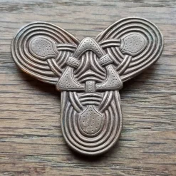 Tradera Broscher<Snygg brosch i brons Voxstorpssmycke