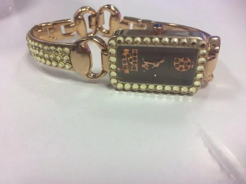 Tradera Snygg Dam Klocka med Strass^ Armbandsur