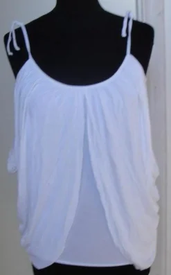 Tradera Snygg puder vit topp från HM Divided Ny^ Damkläder