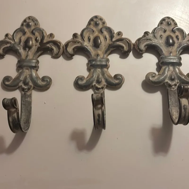 Tradera Snygga väggkrokar i metall> Krokar, Handtag & Beslag