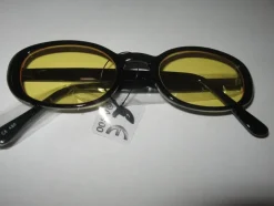 Tradera SOLGLASÖGON GULA PLASTGLAS (NY OANVÄND)> Solglasögon