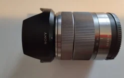 Tradera Sony E 18-55mm /3,5-5.6 OSS Objektiv^ Kameratillbehör