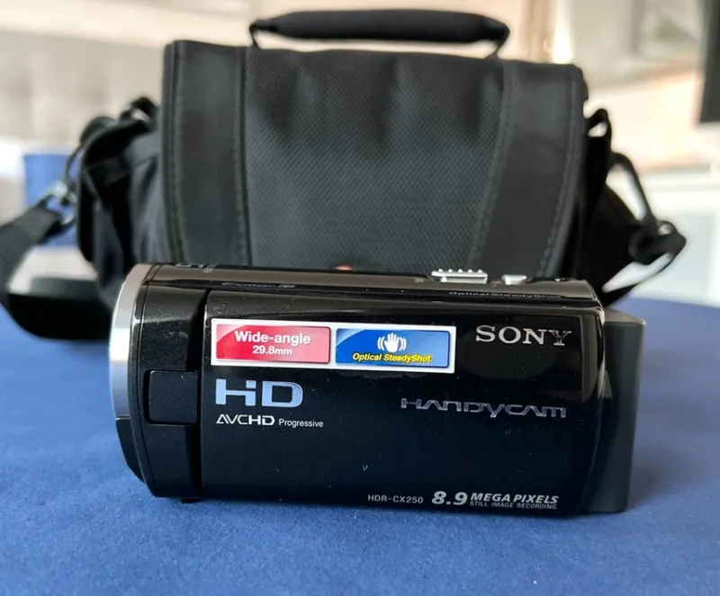 Tradera Sony Handycam HD-videokamera HDR-CX250^ Filmkameror