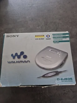 Tradera SONY WALKMAN - D-EJ835^ Mp3 & Mp4-spelare