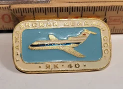Tradera Sovjetisk propaganda pin - Flyg - JAK-40^ Flyg