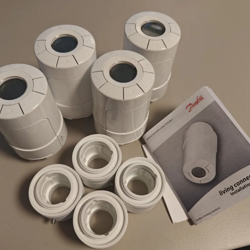 Tradera 4st Danfoss Living Connect smarta termostater Z-wave^ Smart Home