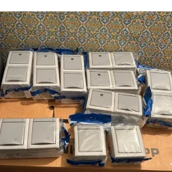 Tradera 10st Elparti Panasonic vägguttag och strömbrytare IP54> Elinstallation