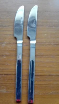 Tradera 2st Knivar Studio AJ> Bruks- & Prydnadsföremål