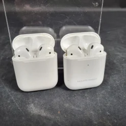 Tradera 2st. Par air pods - Hörlurar - Apple^ Hörlurar