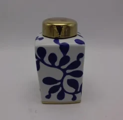 Tradera Söt porslinsburk handmålat mönster med förgyllt lock^ Övrigt Handgjort