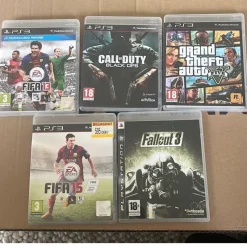 Tradera Playstation<5st PS3 spel: FIFA 13, Call of Duty Black Ops, GTA V, FIFA 15, Fallout 3