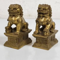 Tradera 2st. Skulpturer i mässing - > Orientalisk Konst & Porslin