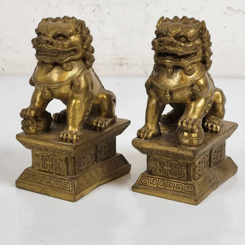 Tradera 2st. Skulpturer i mässing - > Orientalisk Konst & Porslin