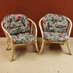 Tradera 2st stolar i böjträ med dynor - Trädgårdsstolar - Utemöbler - Trädgårdsmöbler^ Möbler