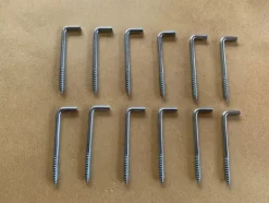 Tradera 12st vinkelkrokar, krokar, byggnadsvård> Krokar, Handtag & Beslag