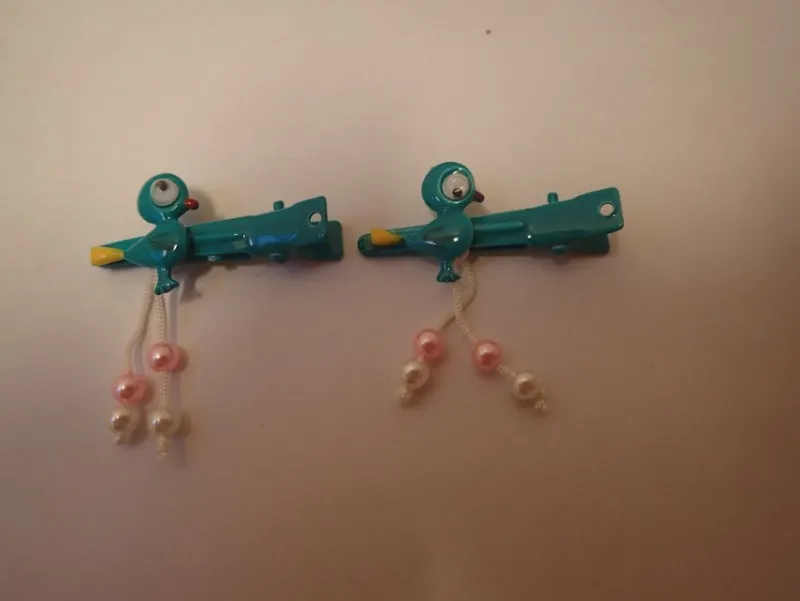 Tradera Hårsmycken & Diadem<Söta 1970-tals Hårspännen! Retro! Måste ses!