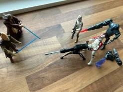 Tradera Star Wars<Star Wars actionfigurer och tillbehör