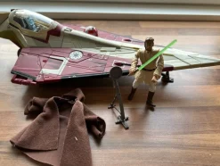 Tradera Star Wars<Star wars Obi-Wan Kenobis Eta-2 Actis-klass fighter med figur