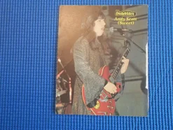 Tradera Musikmemorabilia<Starlet önskebilden Andy Scott (Sweet) 1983
