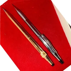 Tradera Pennor & Tillbehör<2st.Cross pennor blyertspennor .