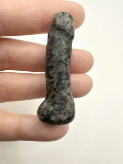 Tradera Ädelstenar<Sten Skulptur. Granit. Fallos, Penis.